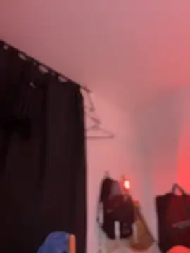 Snapshot of JulianaCastillo chatting on December 5, 10:47 am JulianaCastillo online show from December 5, 10:47 am