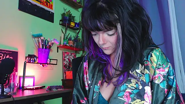 purple em69 online show from October 9, 7:53 am