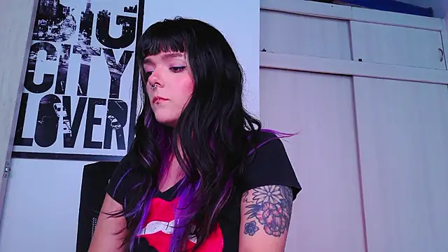 purple em69 online show from February 1, 7:45 pm