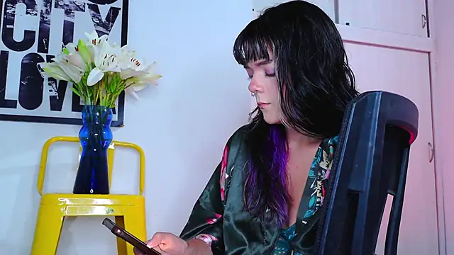 purple em69 online show from November 13, 3:54 am