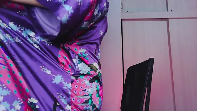 purple em69 online show from September 27, 7:36 am