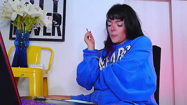 purple em69 online show from November 16, 6:51 am