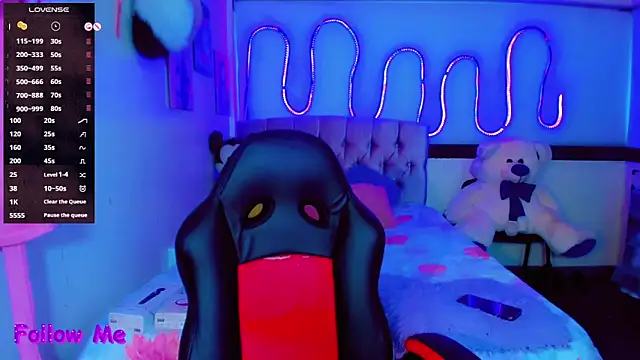 Jessica smith 1 online show from April 14, 11:15 am