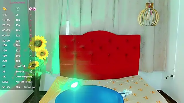 Snapshot of Jessica_smith_1 chatting on November 6, 11:14 am Jessica smith 1 online show from November 6, 11:14 am