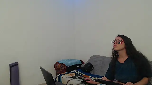 Snapshot of CoreAlejito chatting on June 16, 7:47 pm CoreAlejito online show from June 16, 7:47 pm