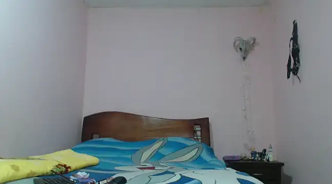 Snapshot of CoreAlejito chatting on February 18, 2:05 am CoreAlejito online show from February 18, 2:05 am