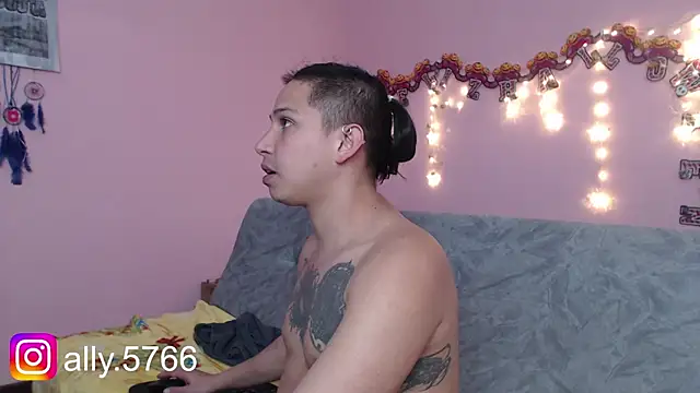 CoreAlejito online show from November 13, 8:24 pm