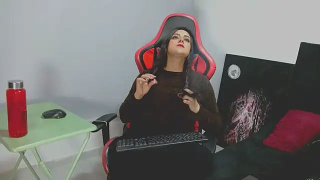 Noamartin  online show from April 18, 3:42 am