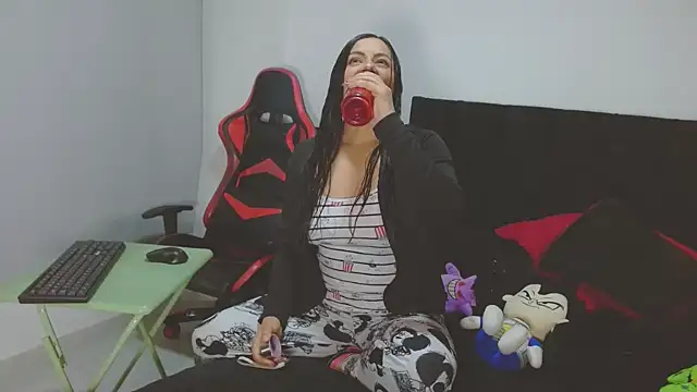 Noamartin  online show from April 22, 2:18 am