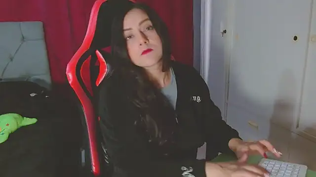 Noamartin  online show from February 3, 10:59 pm