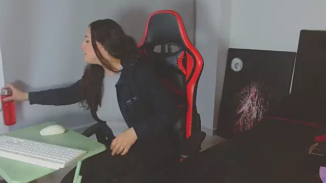 Noamartin  online show from March 10, 12:25 am