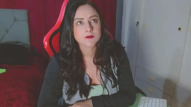 Noamartin  online show from January 5, 10:24 pm