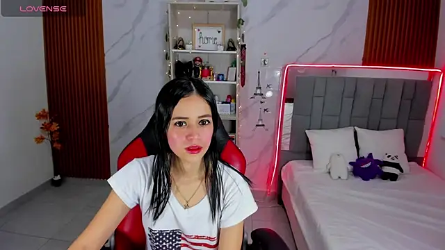 HannaSexyy online show from December 1, 2:01 am