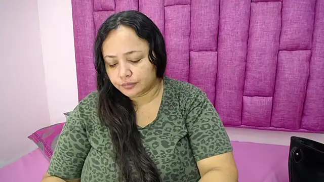 Snapshot of CrushOnMe_ chatting on January 8, 12:16 am CrushOnMe online show from January 8, 12:16 am