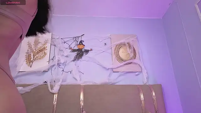 sarah cruzz  online show from October 30, 12:42 am