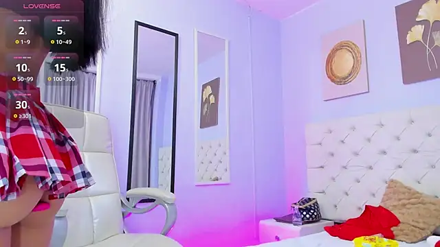 sarah cruzz  online show from December 12, 12:38 am