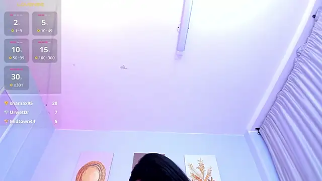 sarah cruzz  online show from December 2, 11:35 pm