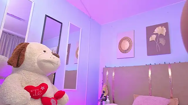 sarah cruzz  online show from February 13, 2:28 pm