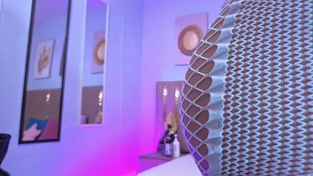 sarah cruzz  online show from November 26, 1:27 am