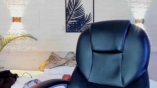 millie brown21 online show from March 25, 7:35 pm