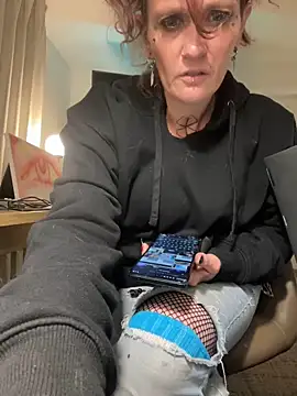 renegade vyxxen online show from March 23, 5:54 am