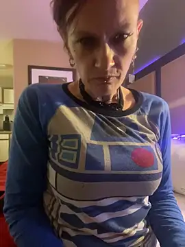 renegade vyxxen online show from February 5, 7:18 am