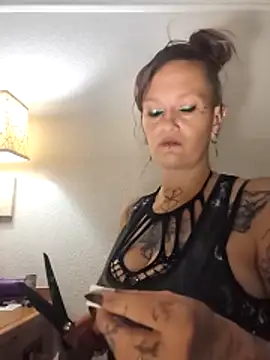 renegade vyxxen online show from March 31, 9:44 am