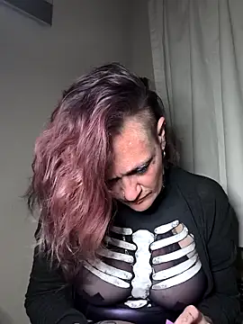 renegade vyxxen online show from March 12, 8:40 am