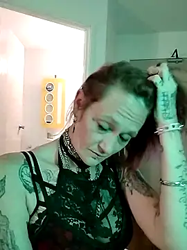 renegade vyxxen online show from March 6, 6:41 am