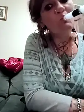 renegade vyxxen online show from November 24, 4:23 am