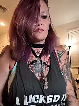 renegade vyxxen online show from March 5, 9:06 am