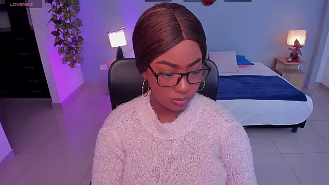 JasmineCampbell  online show from December 20, 1:14 pm