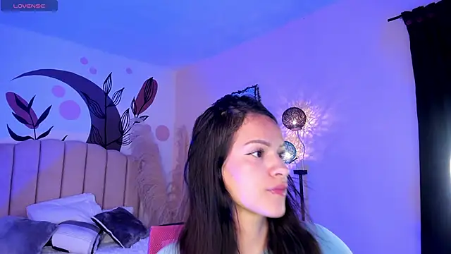 katherin smith  online show from February 5, 6:37 pm