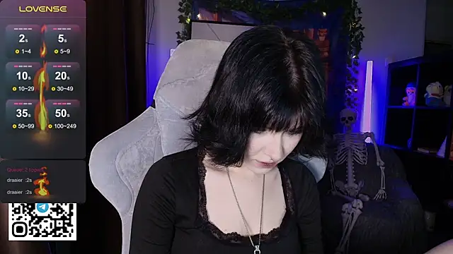 Snapshot of CutieTori chatting on June 14, 8:59 am CutieTori online show from June 14, 8:59 am