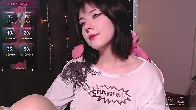 Snapshot of CutieTori chatting on March 16, 8:10 am CutieTori online show from March 16, 8:10 am