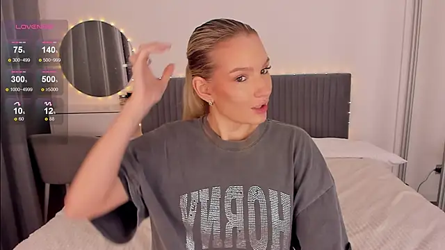 CassieRayss online show from March 15, 12:56 pm