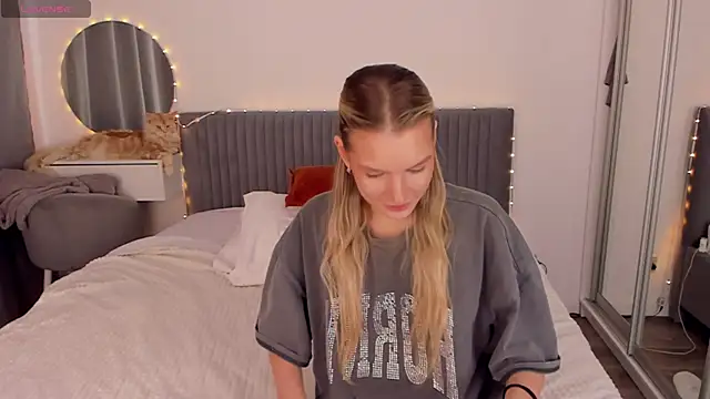 CassieRayss online show from May 5, 10:40 am