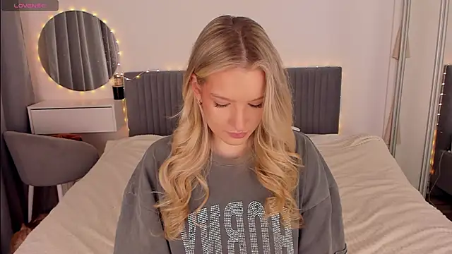 CassieRayss online show from February 25, 2:28 pm