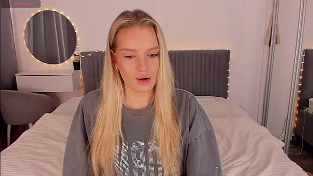 CassieRayss online show from March 30, 9:55 am