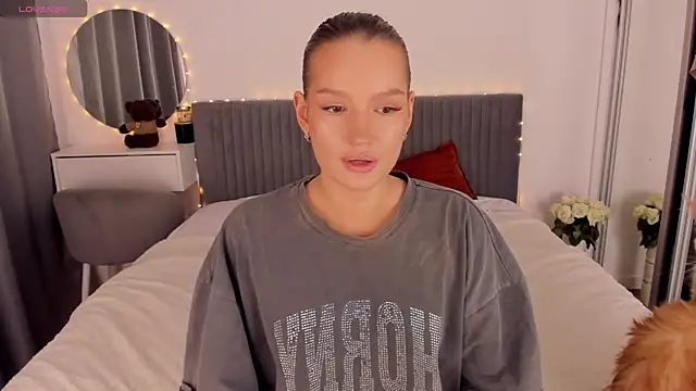 CassieRayss online show from May 28, 1:17 pm