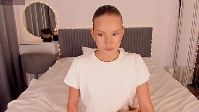 CassieRayss online show from August 1, 10:57 am