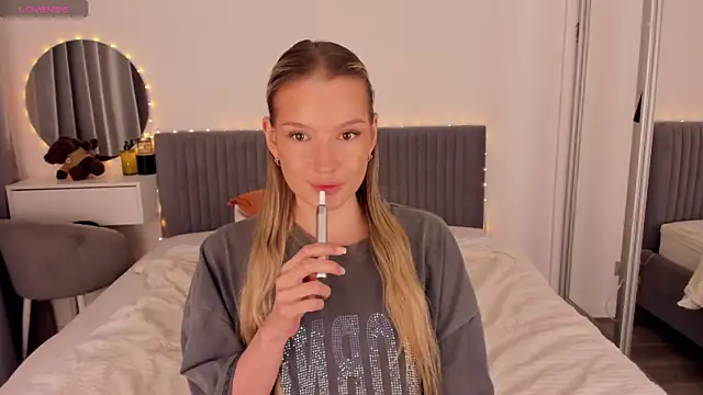 CassieRayss online show from July 6, 6:31 am