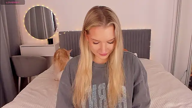 CassieRayss online show from March 13, 9:36 am