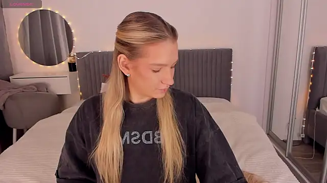 CassieRayss online show from April 22, 10:22 am