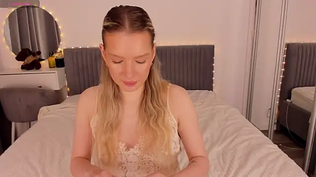 CassieRayss online show from June 30, 9:53 am