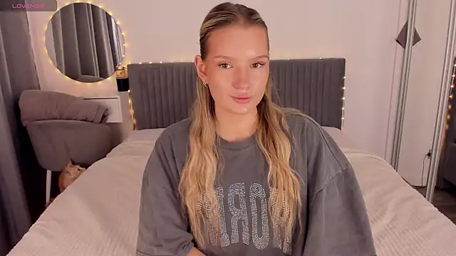 CassieRayss online show from May 12, 10:10 am