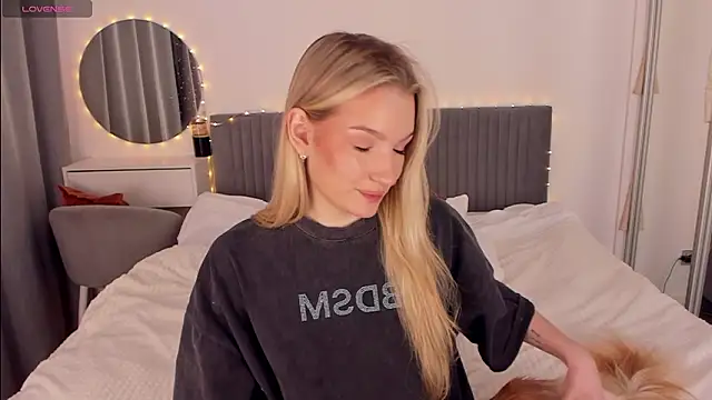 CassieRayss online show from March 4, 10:01 am