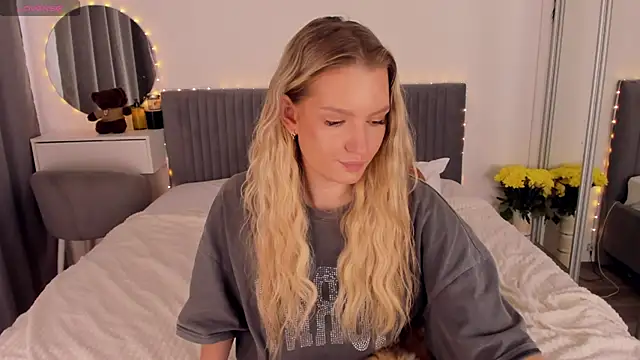 CassieRayss online show from June 2, 11:43 am