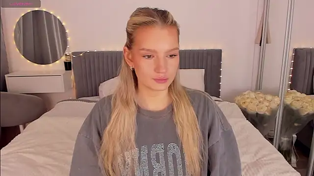 CassieRayss online show from March 29, 9:44 am