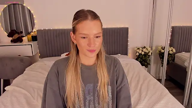 CassieRayss online show from June 27, 12:22 pm